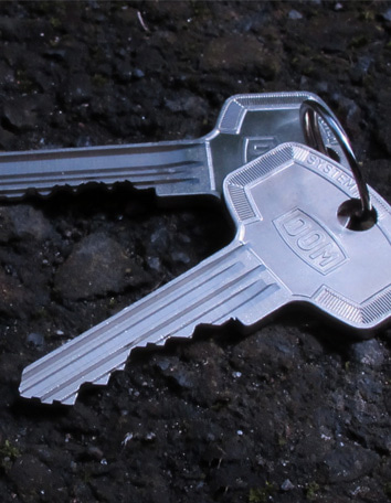 keys on the ground