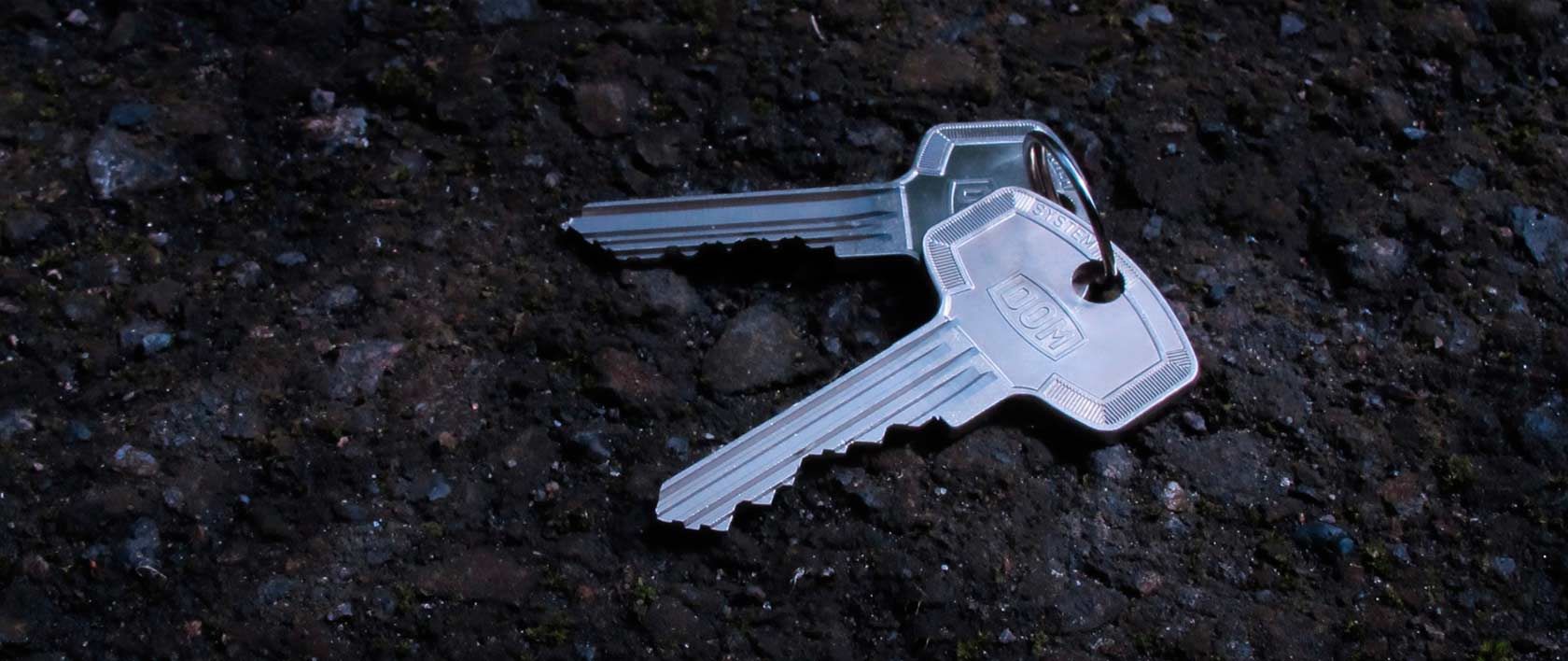 keys on the ground