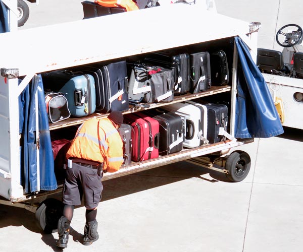 Legally controlled security zone in airport