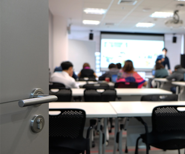 Solution mécanique pour la gestion des accès dans les établissements scolaires | Dény Security