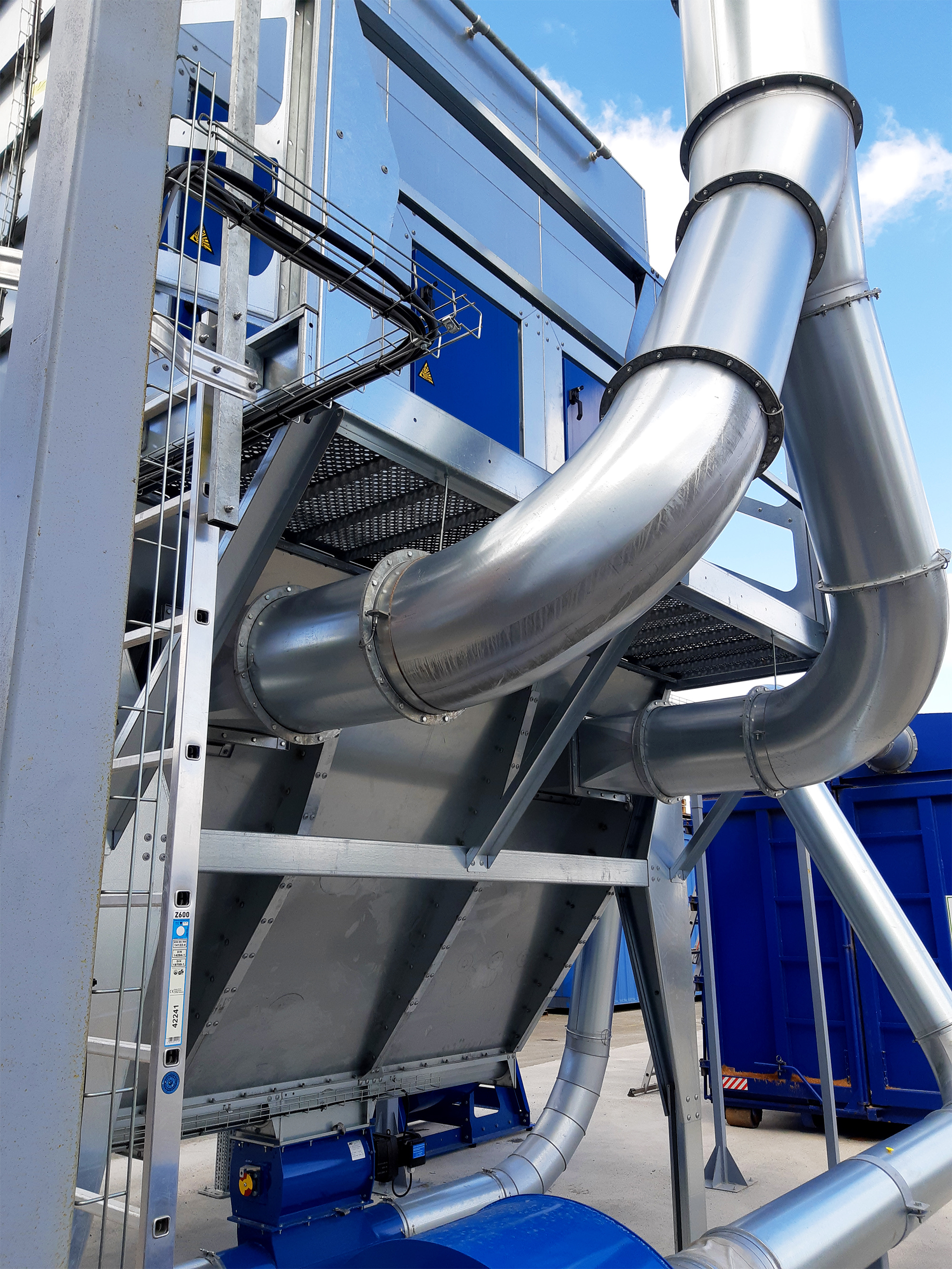 Tailor-made industrial dust extraction system by Delta NEU