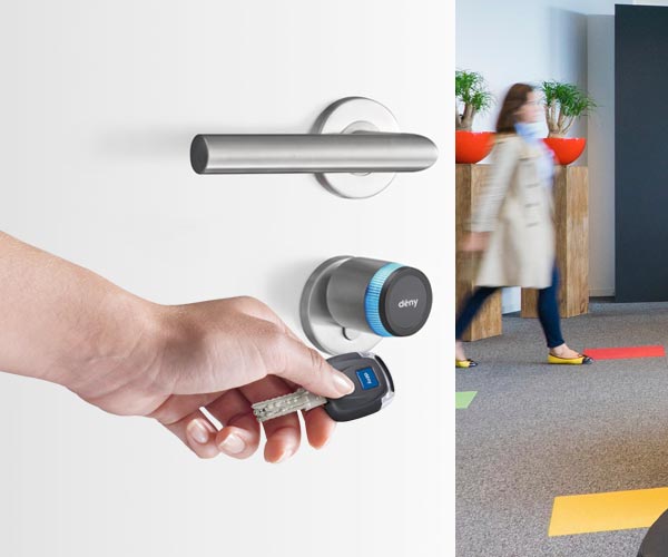 Master key system: mix of mechanical and electronic