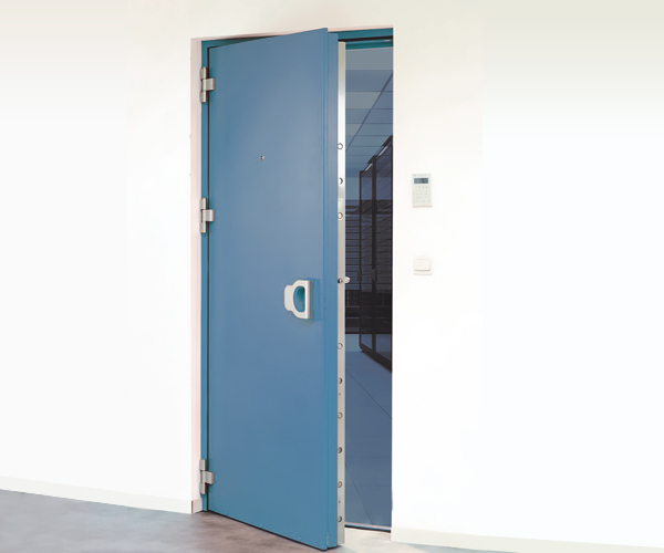break-in resistance Armored door in banking