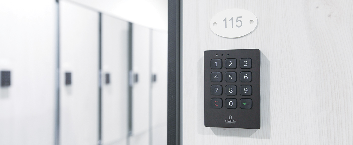 armadietti protetti da serrature con codice