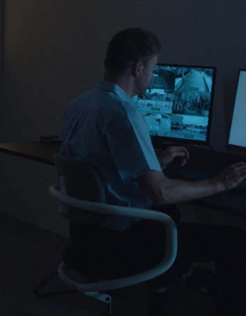 man using eniq software