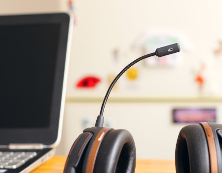 Headphons and computer