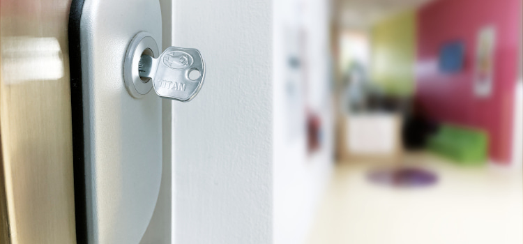 Dvigalo s TITAN ključem