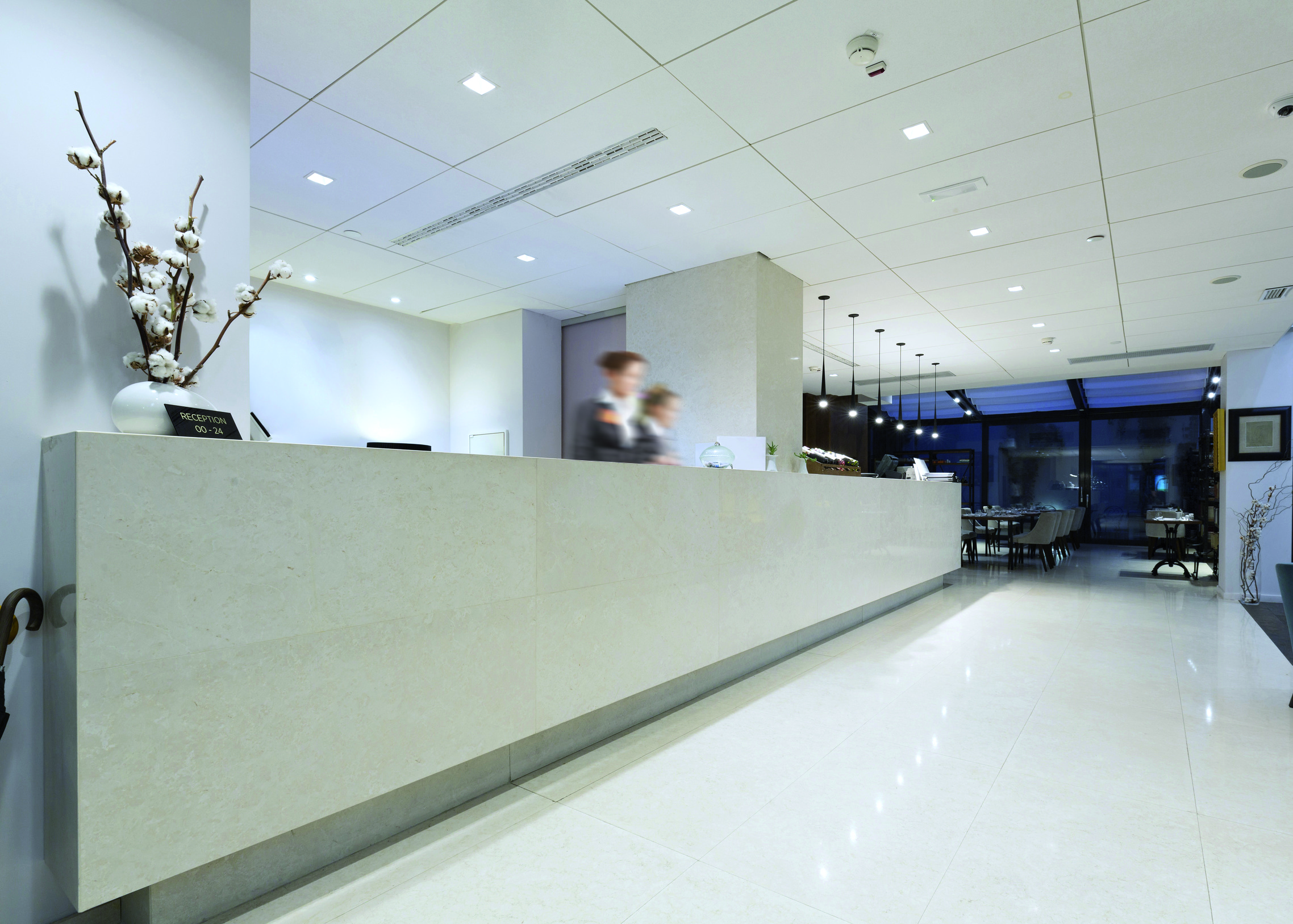 Hotel reception Tapkey access control