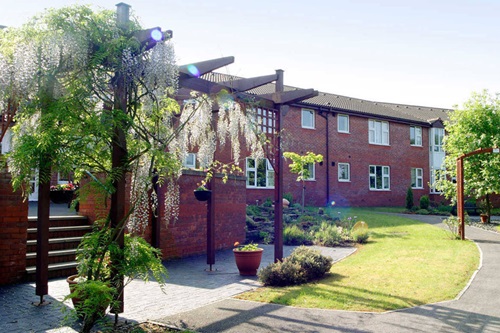 Pembroke House Side
